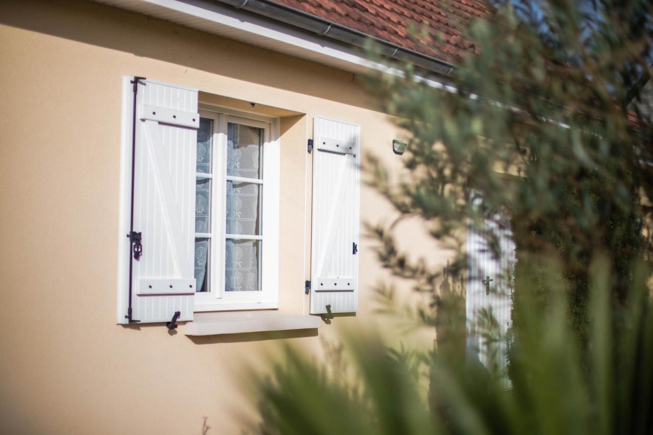 La Maison D'Elise Bed & Breakfast Dollon Exterior photo